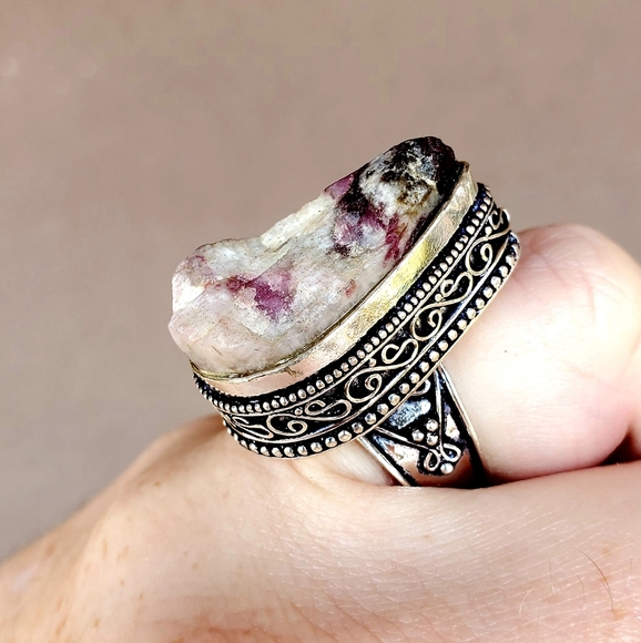 New Rough Ruby in Zoisite 925 Silver Ring. - Picture 12 of 12